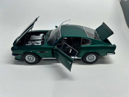 Xiaoguang 1/18 V8 Vantage 007 Movie Edition Metal Diecast Model Car Limited Collection Gifts Display