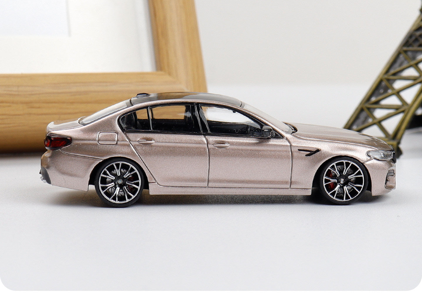 HM 1:64 Scale M5 F90 Four-Door Coupe Die-Cast Toys Car Model Collection 5 Series