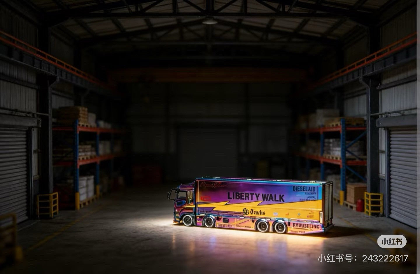 1/64 GCD Fuso LB Liberty Walk Chameleon Transporter HEC 2026 Diecast Car Model Container Truck