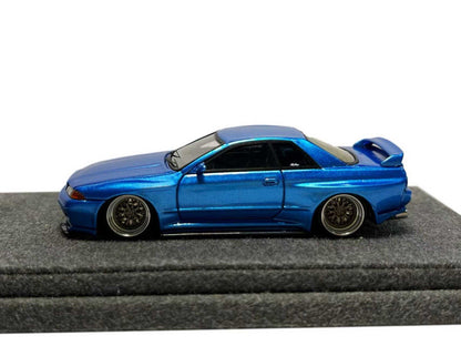 Guihu 1:64 R32 Widebody Resin Collectible Model Car, Limited Edition, with Flocking Base, 14+, for Adult Collection