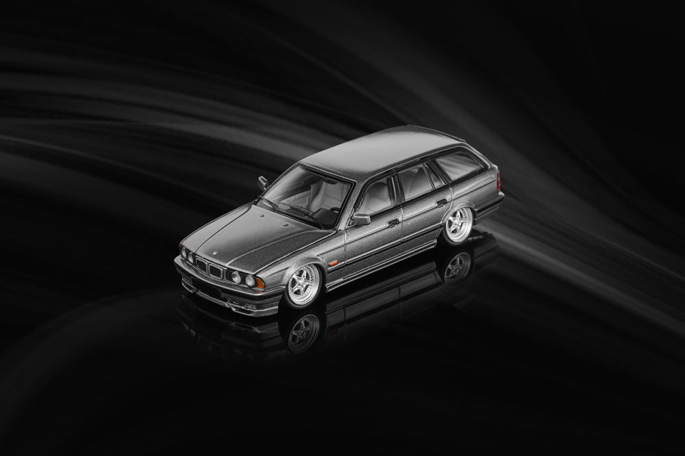 Mortal 1:64 M5 E34 TOURING Wagon Openable Hood Diecast Toys Car Models Hobby Collection Gifts