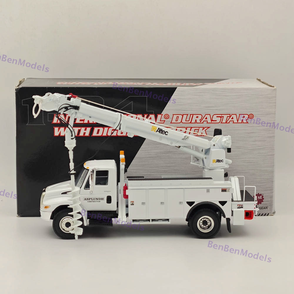 1:34 First lnternational DuraStar Digger Derrick Asplundh Construction Diecast