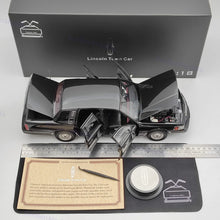 1/18 Lincoln Towncar V8 1993-1995 (Leather seat) Super Diecast models Car