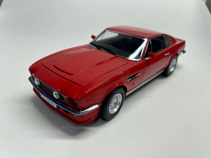 Xiaoguang 1/18 V8 Vantage 007 Movie Edition Metal Diecast Model Car Limited Collection Gifts Display