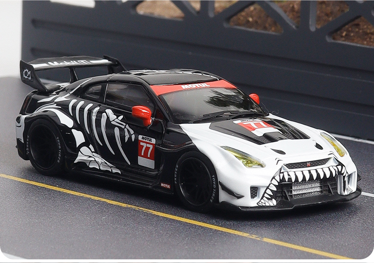 Decode 1:64 35gr-rr Bone Dragon Painting Gtr35 Alloy Diecast Car Model Collection Gifts