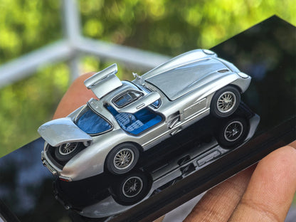 YS Model YS 1:64 300SLR Uhlenhaut Silver Diecast Model Car Limited Edition Collectible