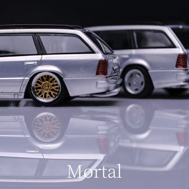 Mortal 1:64 Mercedes-Benz S124 Travel Diecast Toys Car Models Collection Gifts Metallic Red/Silver