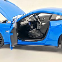 Répliques de modèles à l'échelle 1/18 DM Ford Mustang GT 2019 Bleu RHD Voiture moulée sous pression Miniature Cadeaux de passe-temps
