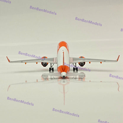 EasyJet  Airbus A320neo G-UZLM -JFOX JF-A320-046 Diecast Model WITH STAND 1:200