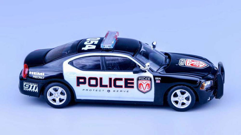 Pre-sale Rollin 1:64 Dodge Charger Police 2005 New York International Automobile Show Diecast Toys Car Models Miniature Hobby Collectible Gifts