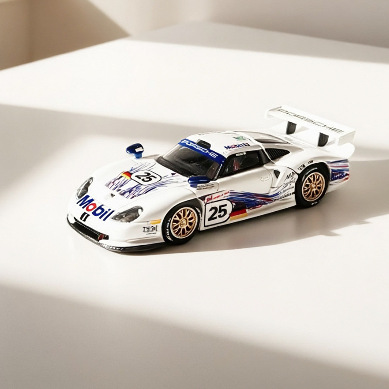 TSD 1:64 for 1997 911 GT1 LM Openable - hood Alloy Toys Car Model - Collectible Gifts