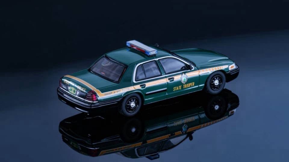 Rollin 1:64 Vermont State Police Ford Crown Victoria Alloy Toys Car Model Collectible Gifts