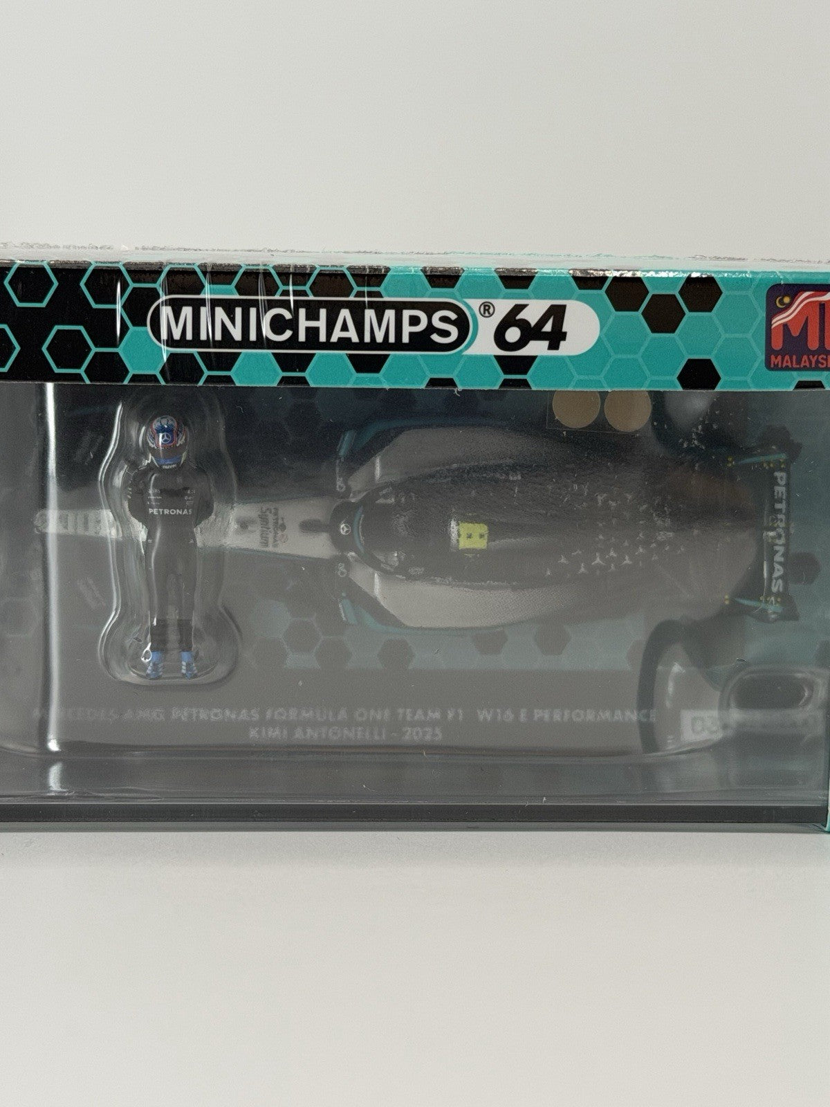 Minichamps 1/64 F1 W16E Race Car Kimi Antonelli 2026 MDX Limited Collection Set