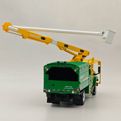 First Gear 1:34 C7500 Davey with Over Center Aerial Device Tree Trimming Truck Green 10-4025 Diecast Model Truck Collection