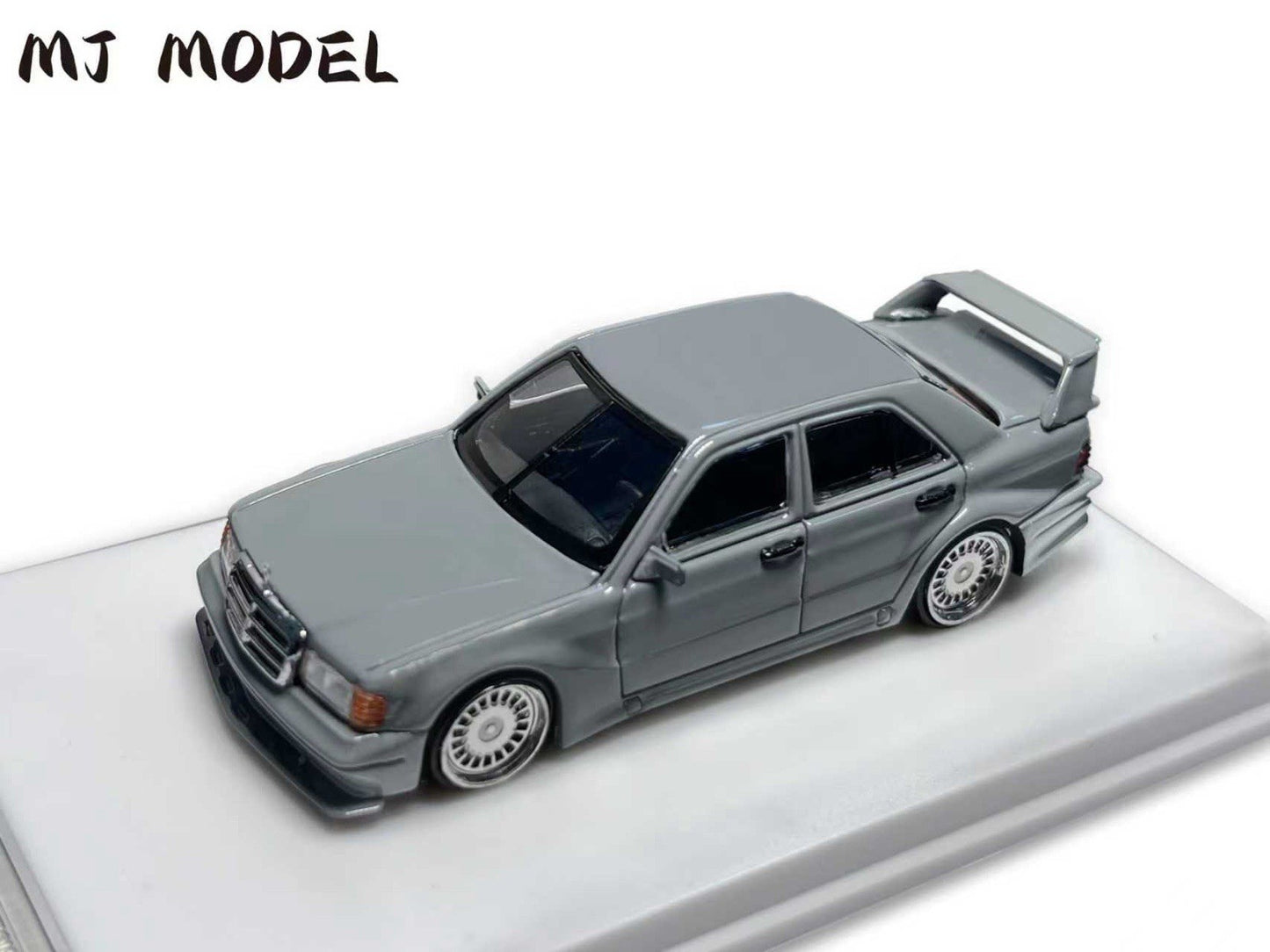 MJ 1:64 190E Classic Alloy Diecast Toys Car Model Collectible Gift