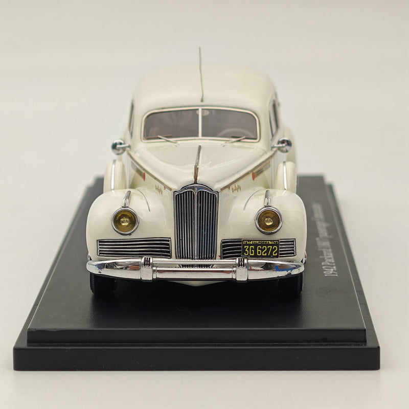 1/43 AutoCult Avenue 43 Packard 180 7 passenger limousine 1942 White Model Car