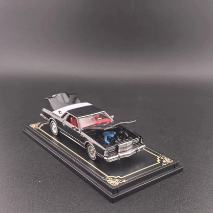 Fine Works 64 1/64 Continental 1979 lowrider alloy car model with front and rear covers that can be opened