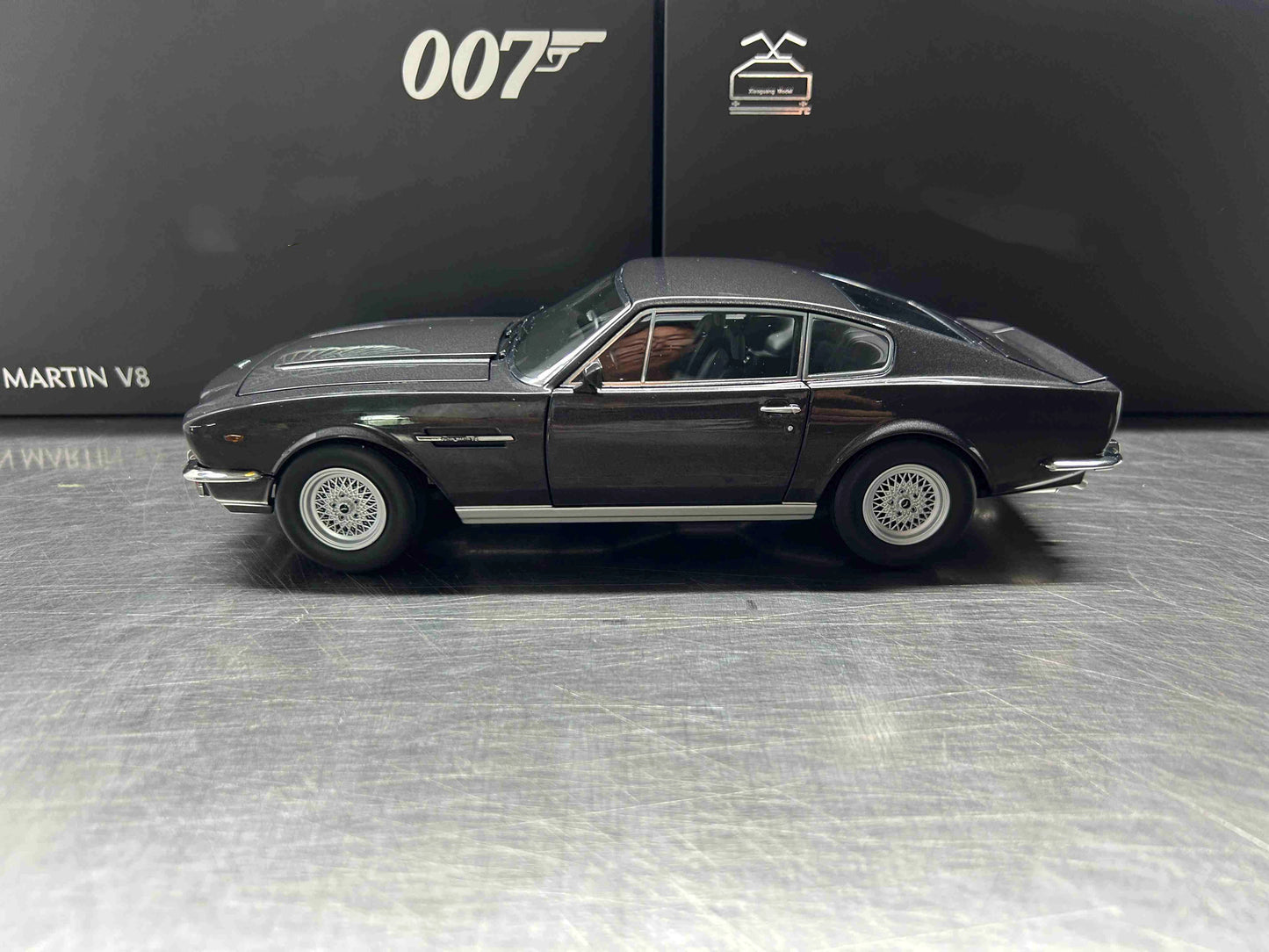 Xiaoguang 1/18 V8 Vantage 007 Movie Edition Metal Diecast Model Car Limited Collection Gifts Display