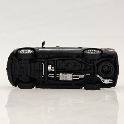 1:64 Navigator L SUV Model, Retractable Step Suspension Steering White/Black WTX