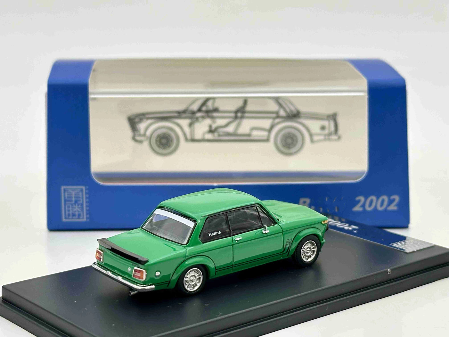 YS 1:64 2002 Turbo Classic Sport Diecast Model Car Limited Edition