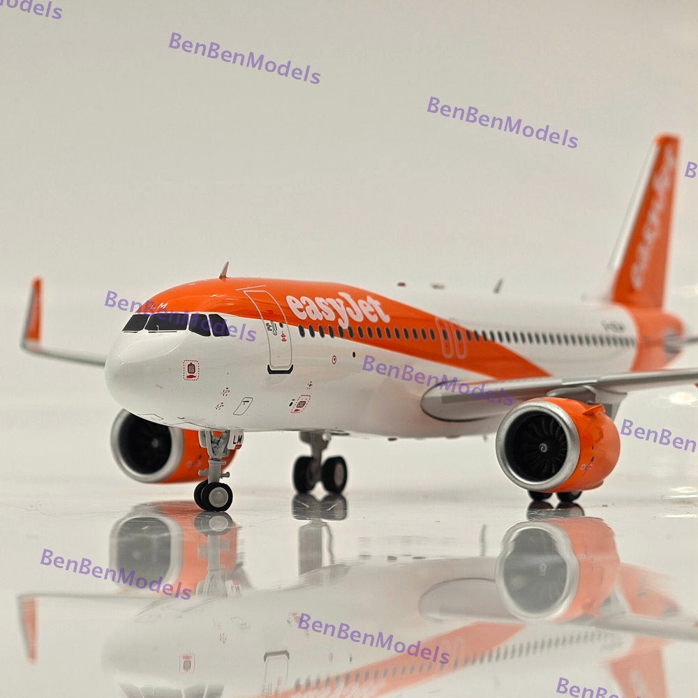 EasyJet  Airbus A320neo G-UZLM -JFOX JF-A320-046 Diecast Model WITH STAND 1:200