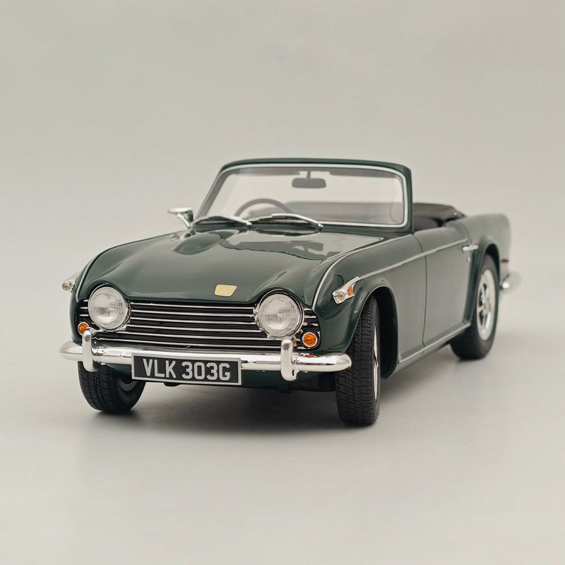 1:18 CULT Triumph TR5 p.i. green 1968 CML069-03 Resin Model Car Limited