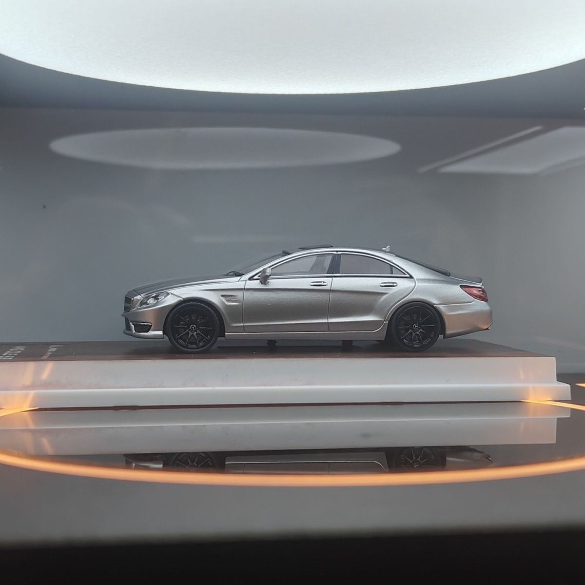 MJ 1:64 MERCEDES-BENZ CLS63 AMG Shooting Brake/Devil's Eye/Suit thug Bridge Car/Station Wagon Diecast Toys Car Models Collection Gifts Limited Edition