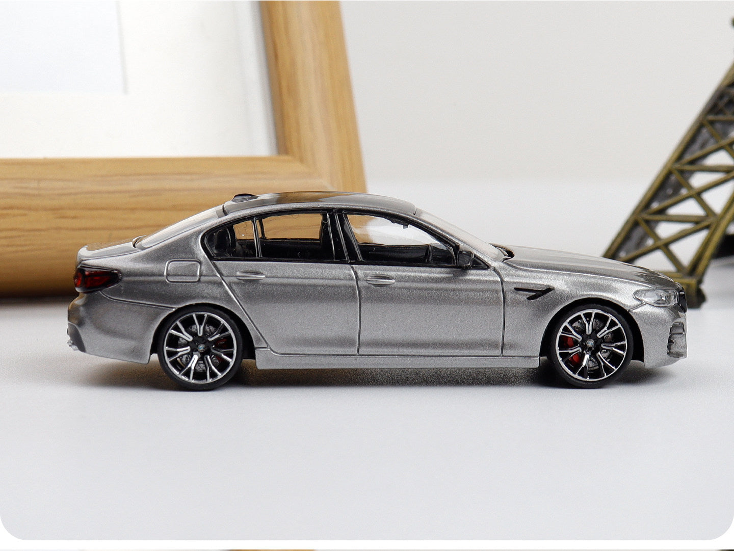 HM 1:64 Scale M5 F90 Four-Door Coupe Die-Cast Toys Car Model Collection 5 Series