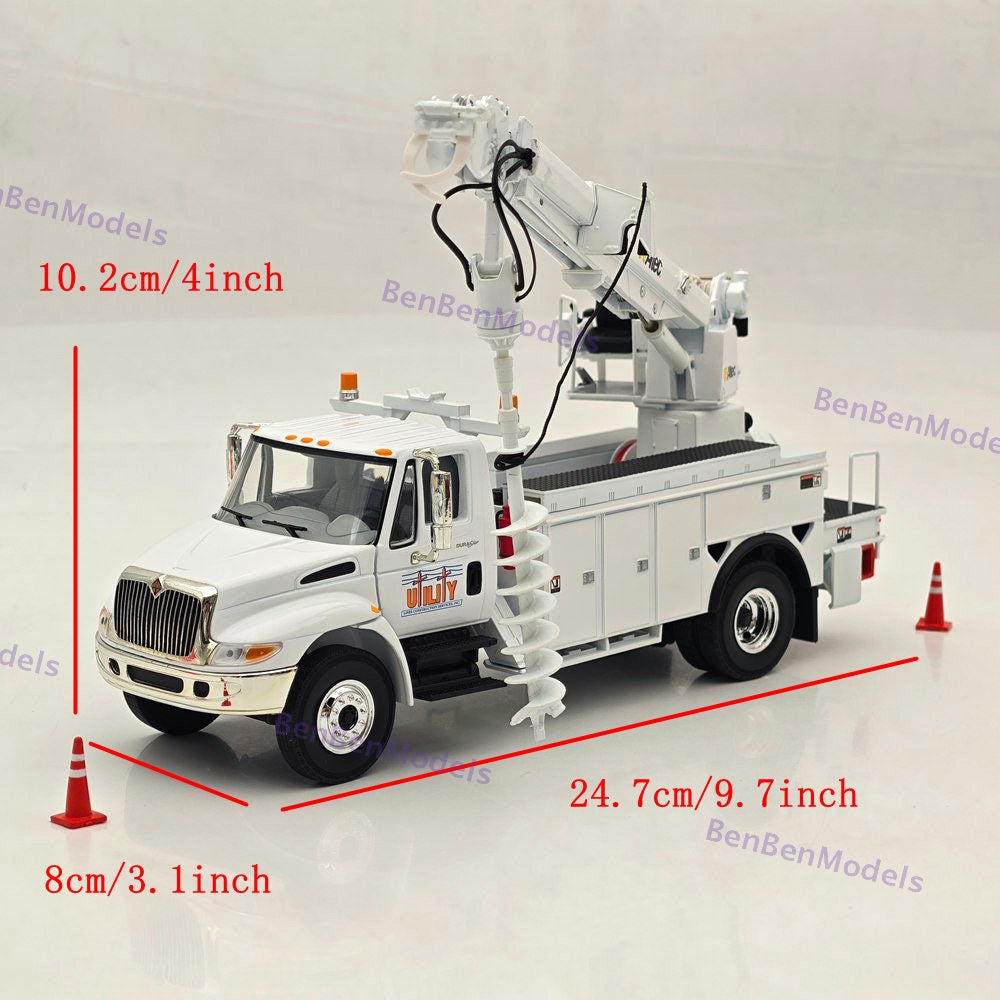 1/34 FIRST lnternational DuraStar Digger Derrick White DIECAST Model 10-4057
