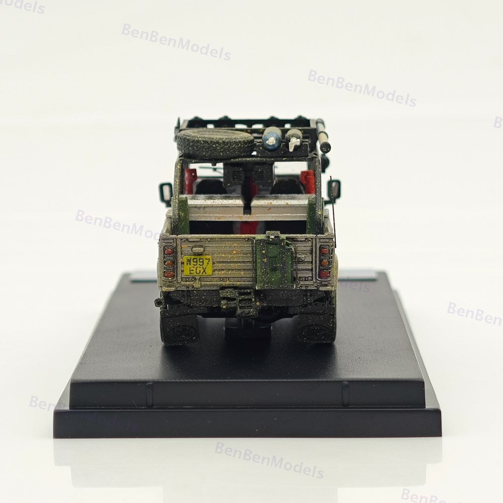 1:64 STREET WARRIOR Defender Tomb Raider x Land Rover Limited 499 Diecast Model