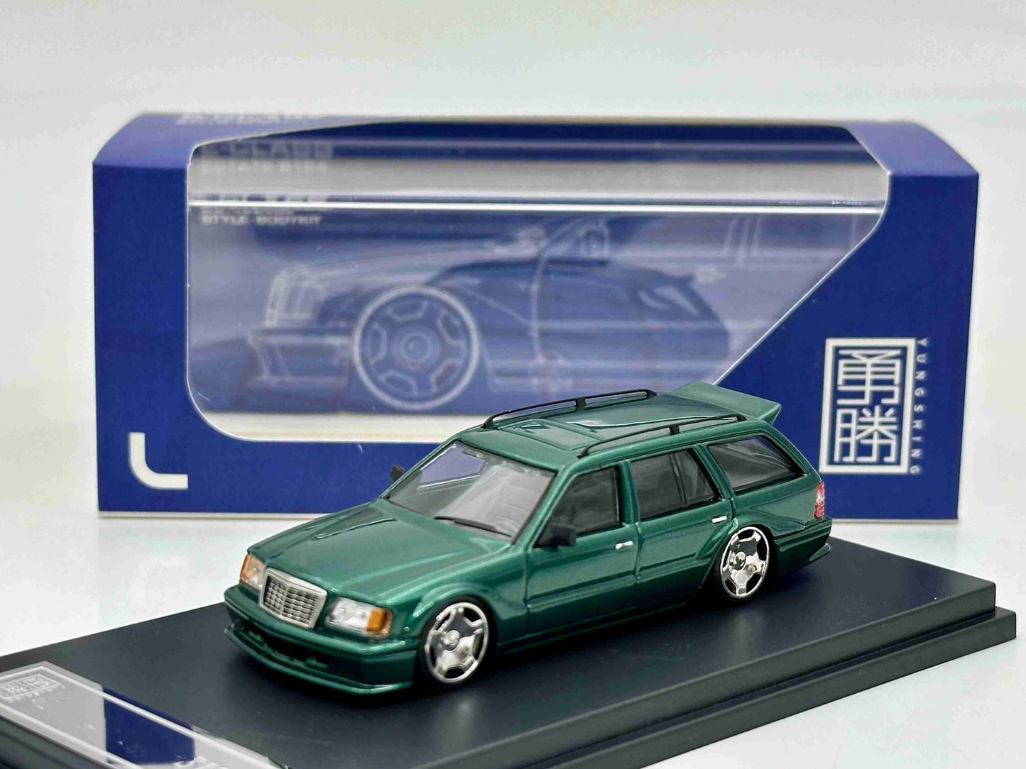 YS 1:64 E-CLASS ESTATE S124 2.5-16 EVO II Style Bodykit Diecast Toys Metal Car Model Miniature Collection Gifts