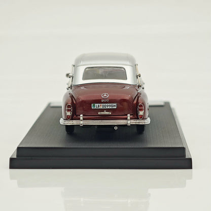 Mortal 1:64 Mercedes Benz 300D Convertible Retro Alloy Car Model Collection Diecast Toys Car Miniature Hobby Gifts