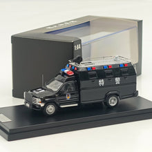 The Art of Model 1:64 F550 Super Duty Anty-Riot Personnel Carrier Black SWAT Livery Diecast Model Car