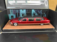 XiaoGuang 1:64 Fleetwood Limousine Red Diecast Collectible Model Car