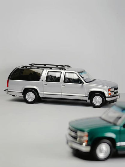 Bliss 1:64 Suburban GMT400 Full-size SUV Sports Model TMCS Malaysia 2026 Ltd 499 Diecast Model Car