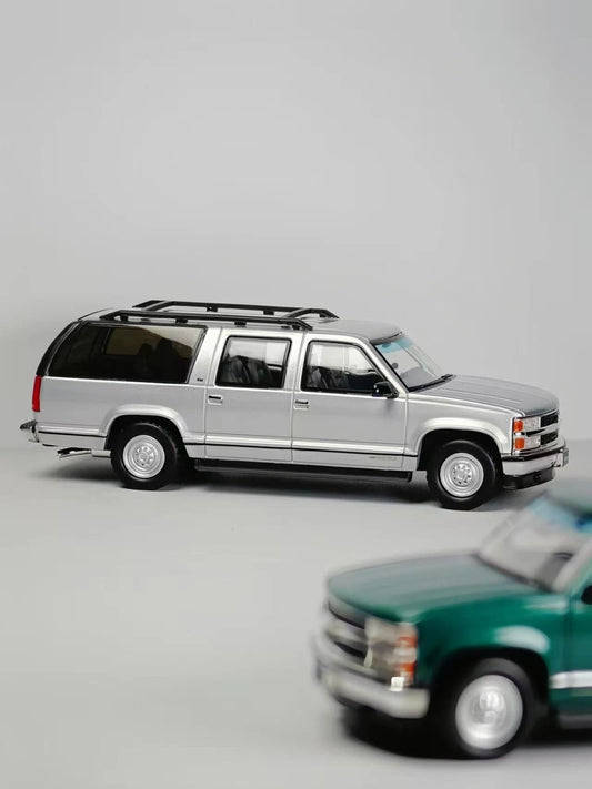 Bliss 1:64 Suburban GMT400 Full-size SUV Sports Model TMCS Malaysia 2026 Ltd 499 Diecast Model Car