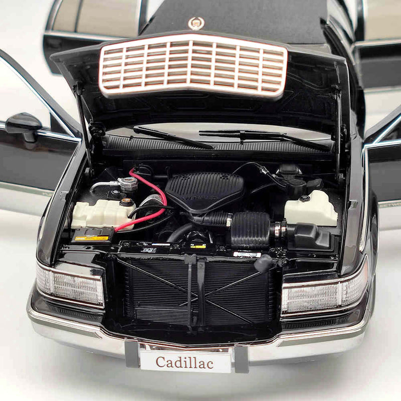 GM 1:18 Cadillac Fleetwood Long Wheelbase Diecast Model Car Collection Toys Gift