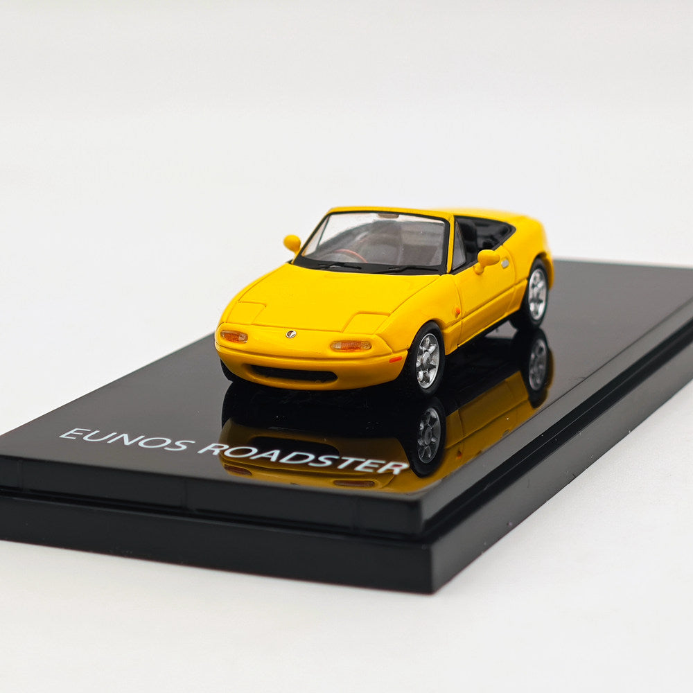 1/64 Hobby JAPAN Mazda EUNOS ROADSTER NA6CE WITH TONNEAU COVER Yellow HJ642025BY Diecast Models Car Limited Collection Auto Toys Gift