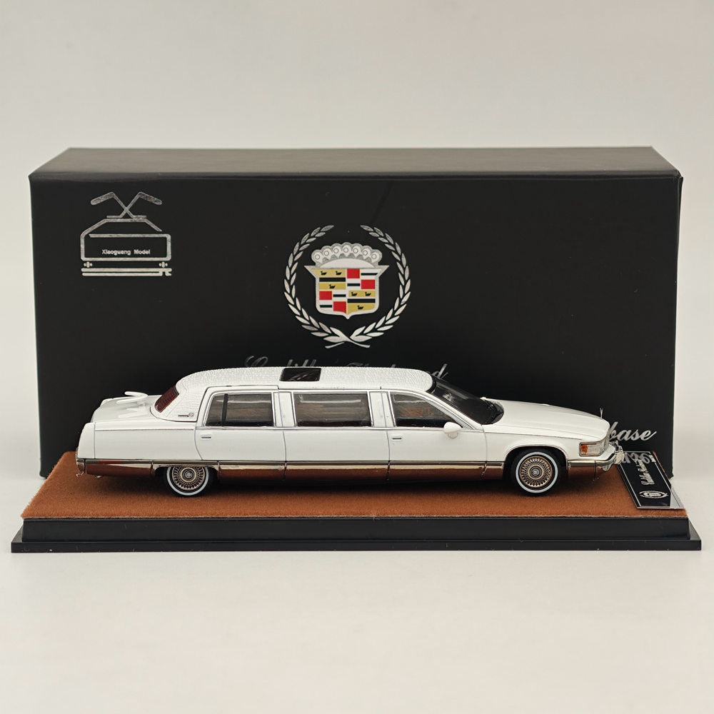 XiaoGuang 1/64 Fleetwood extended edition White Alloy Diecast Models Car Collection