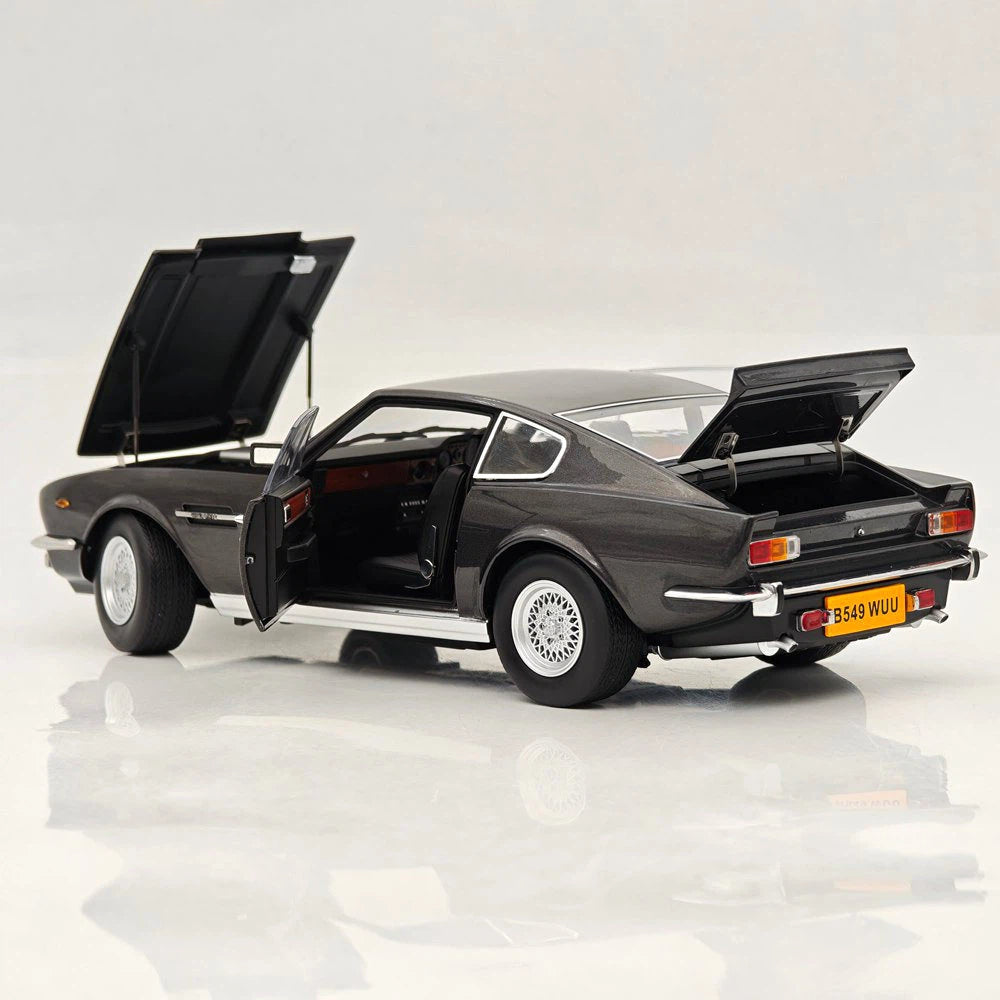 Xiaoguang 1/18 V8 Vantage 007 Movie Edition Metal Diecast Model Car Limited Collection Gifts Display