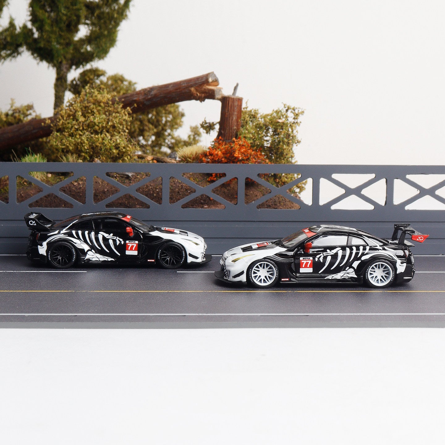 Decode 1:64 35gr-rr Bone Dragon Painting Gtr35 Alloy Diecast Car Model Collection Gifts