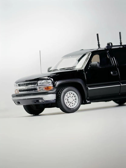 MK Miniatures 1/64 2003 Suburban GMT800 Diecast Model Car Limited Collection