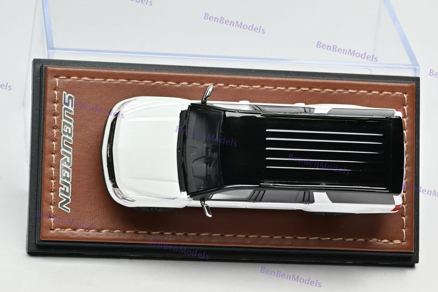 Pre-sale 1:64 GOC 2015 Chevrolet Suburban Full Sized SUV Customized Ver. Diecast