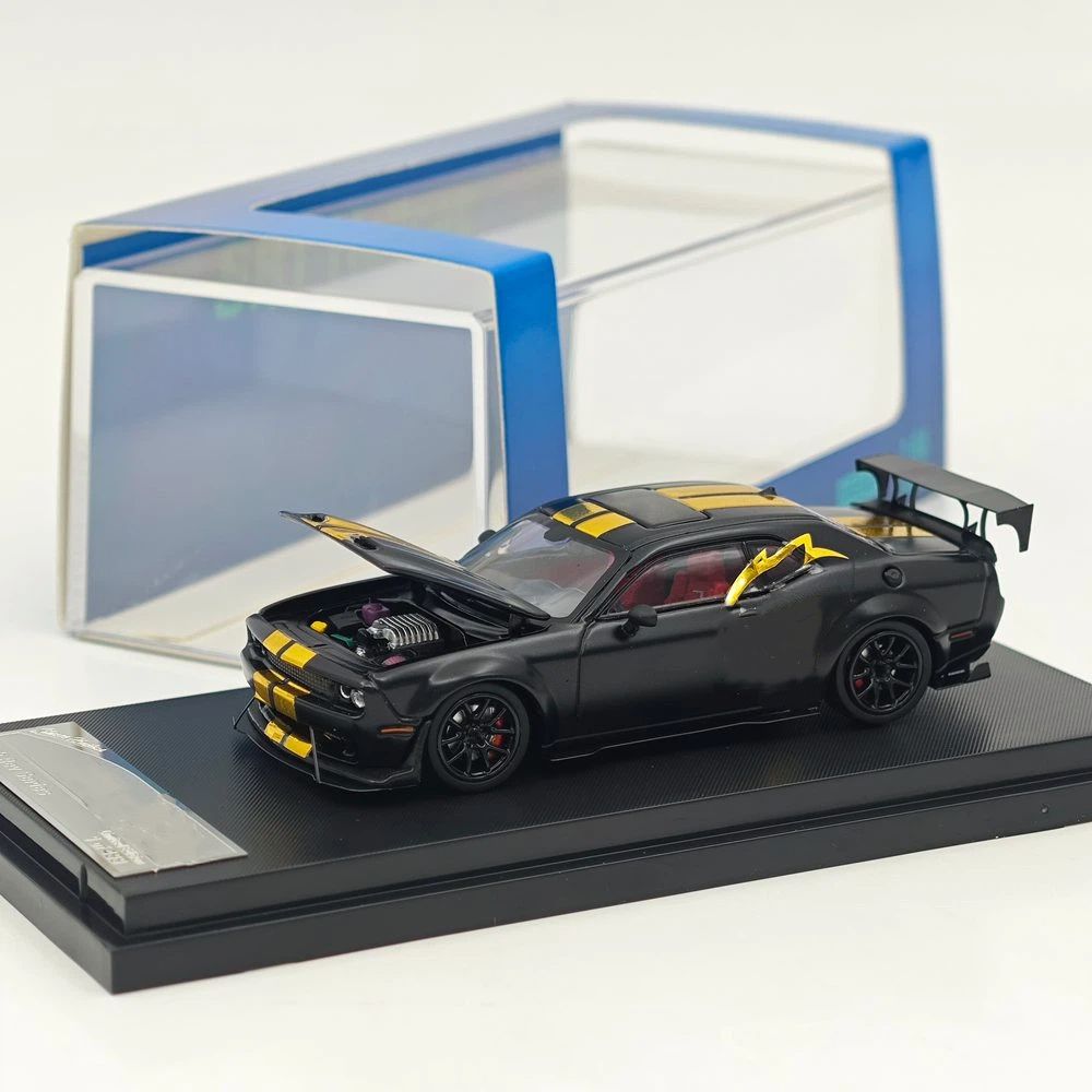 SH 1:64 Challengr Hellcat Widebody Matte Black Midnight Eclipse Openable Hood Limited Edition Diecast Model Car