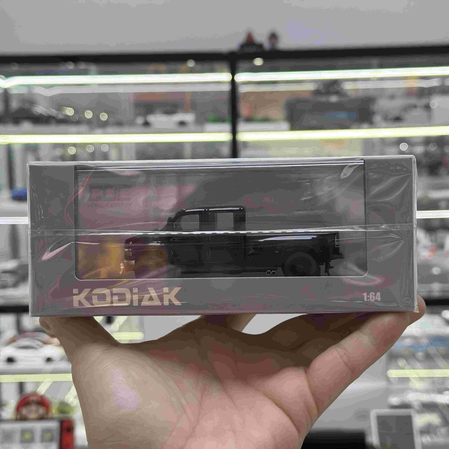 GOC 1/64 Kodiak & GMC Topkick C4500 Pickup Black Diecast Models Car