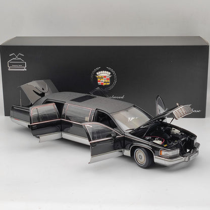 GM 1:18 Cadillac Fleetwood Long Wheelbase Diecast Model Car Collection Toys Gift