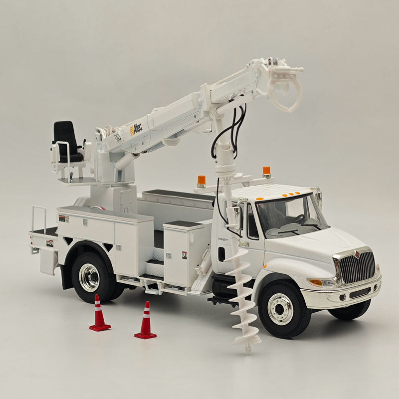 FIRST 1/34 lnternational DuraStar with Utility Digger Derick Body White 10-4053