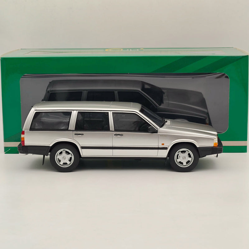 1:18 CULT Volvo 740 Turbo Estate silver metallic CML088-2 Resin Model Car