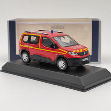 Norev – Peugeot Rifter Secours médical rouge, modèles de voiture moulés sous pression, cadeau de noël, 1/43