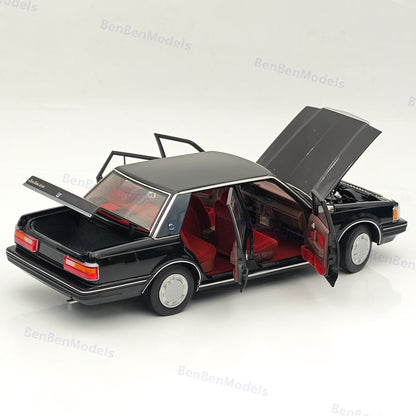 1/18 Toyota Crown Seventh Generation MS122 Black /Red Interior Diecast Model Car